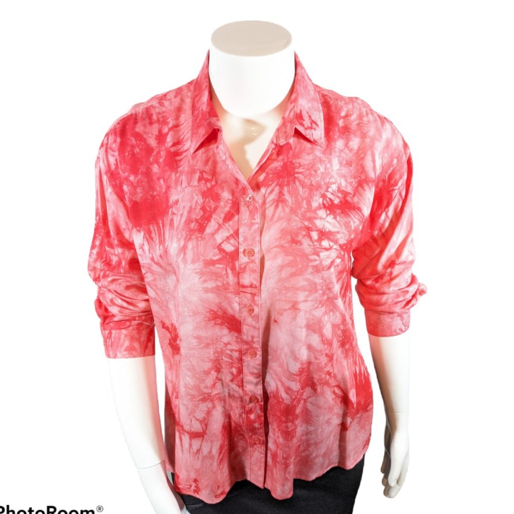 NWT Velvet Heart Riva Red Tie Dye Button up shirt